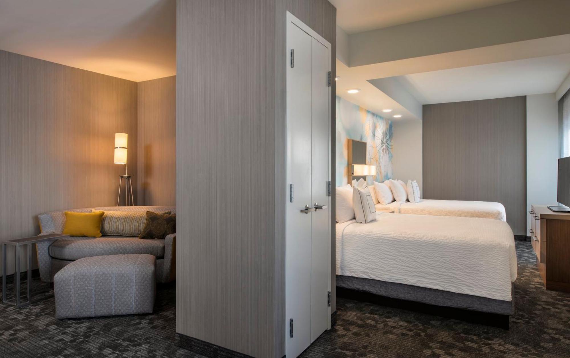 Hotel Courtyard By Marriott Calgary South Exteriér fotografie