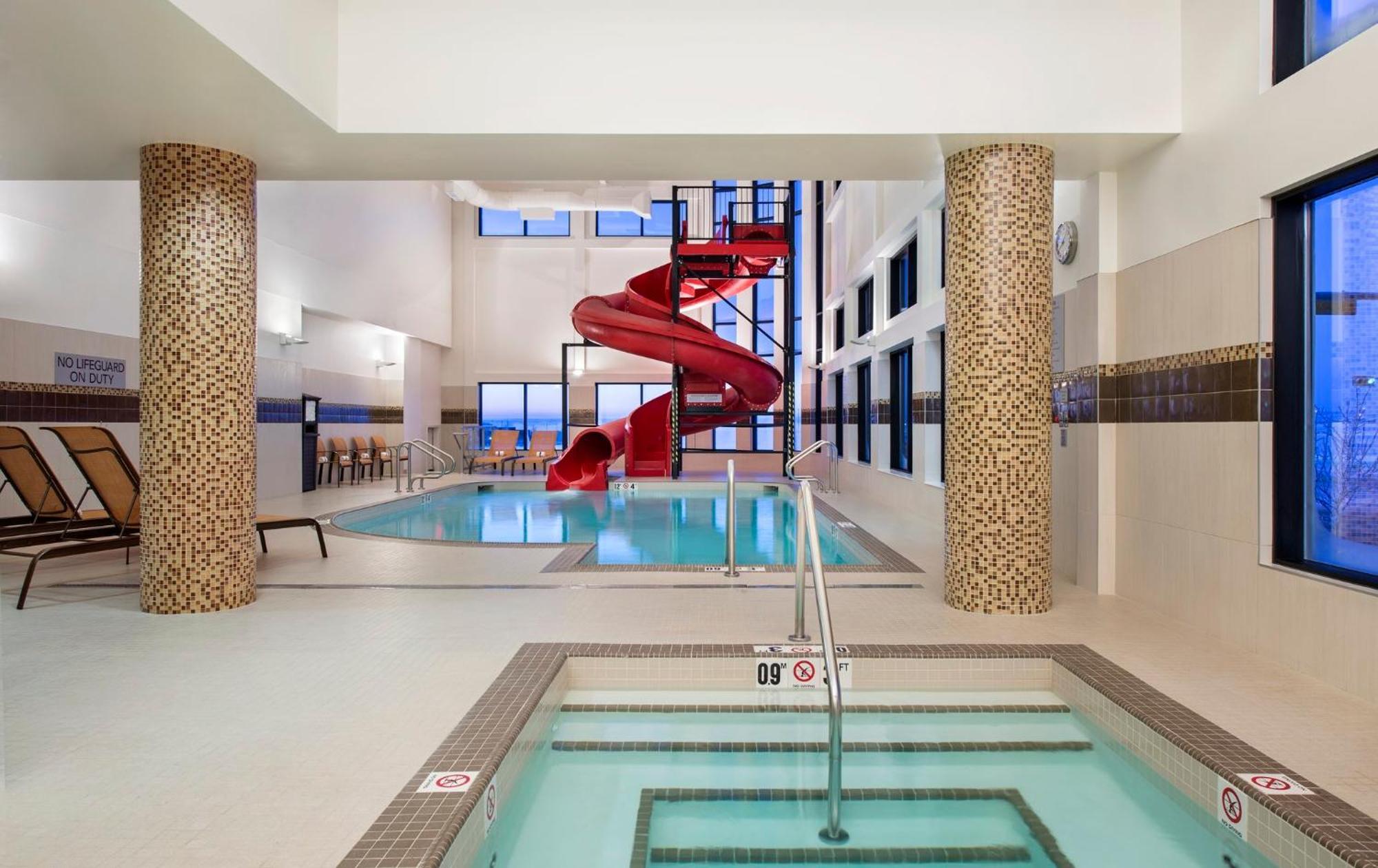 Hotel Courtyard By Marriott Calgary South Exteriér fotografie