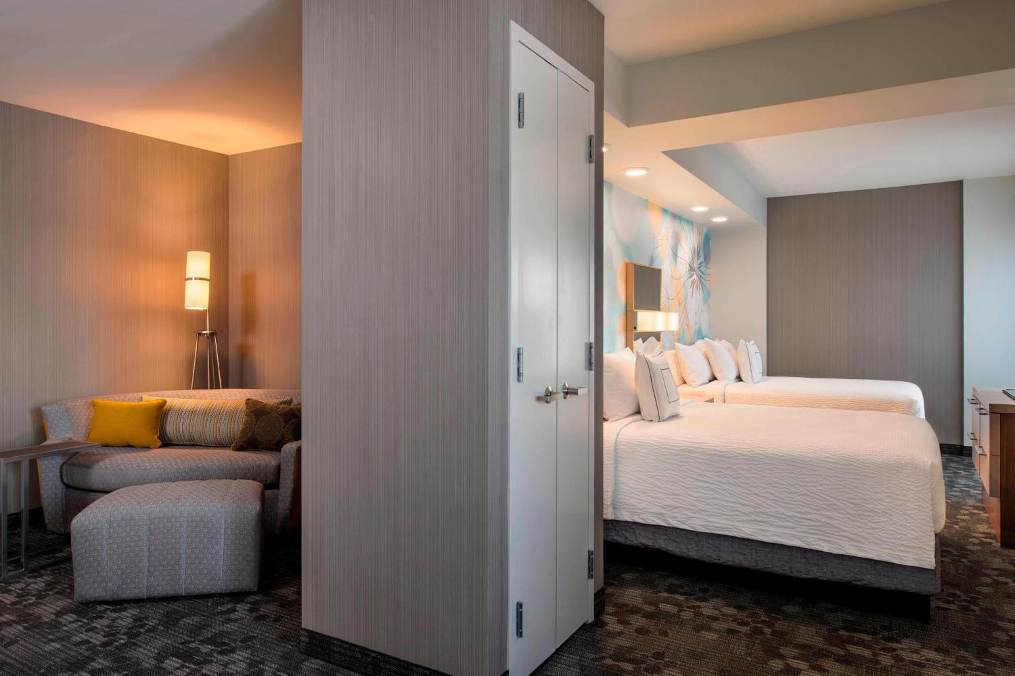Hotel Courtyard By Marriott Calgary South Exteriér fotografie